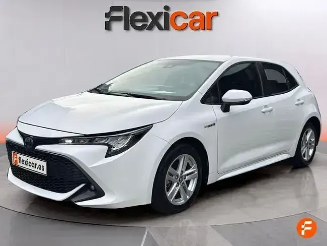 Usado Toyota Corolla Active 122 CV (89 kW) 2021 Blanco Berlina