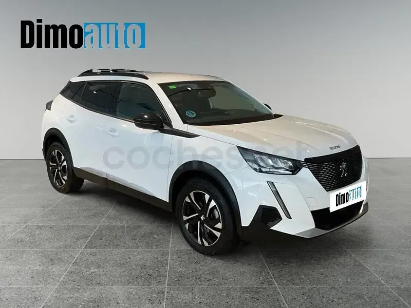 Usado Peugeot 2008 Allure 130 CV (95 kW) 2022 Blanco SUV
