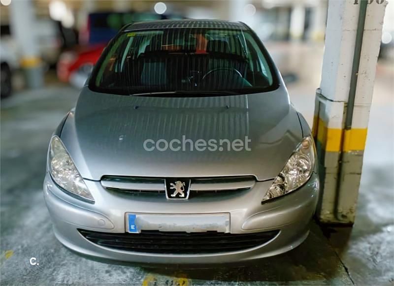 Usado Peugeot 307 110 CV (80 kW) 2004 Gris / plata Berlina