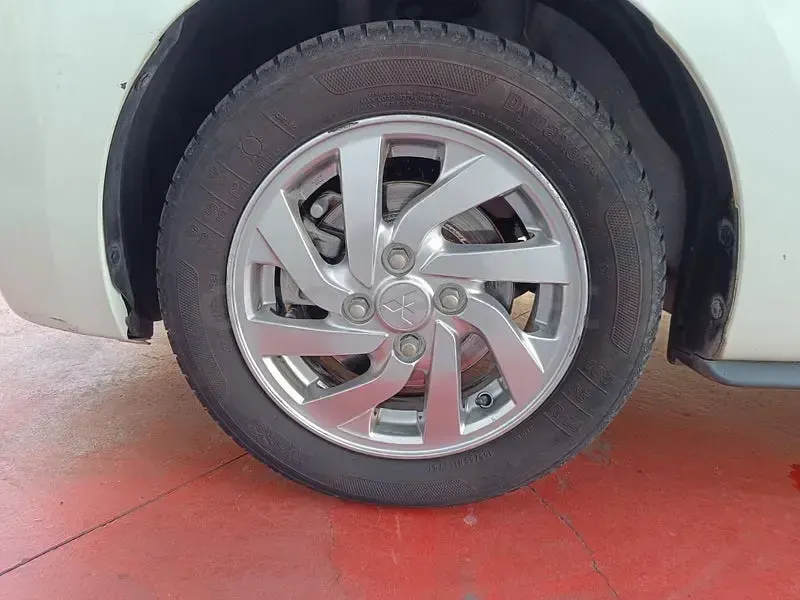 Usado Mitsubishi Space Star 80 CV (58 kW) 2017 Blanco Utilitario