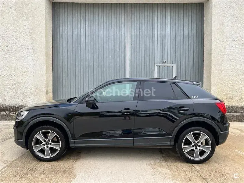 Usado Audi Q2 Design 116 CV (85 kW) 2018 Negro SUV