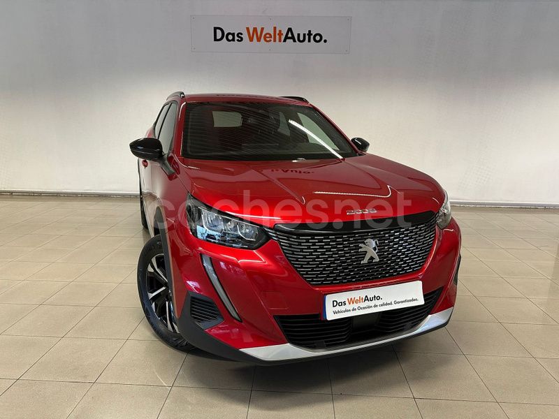 Granate Usado 2023 Peugeot 2008 Allure SUV | 23.490 € (Precio justo) - Imagen 1/4