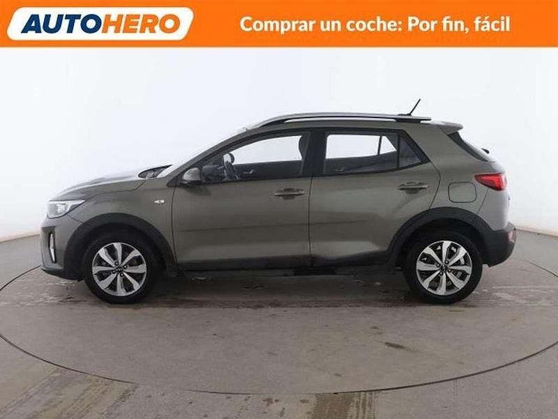 Usado Kia Stonic 84 CV (61 kW) 2023 Gris SUV