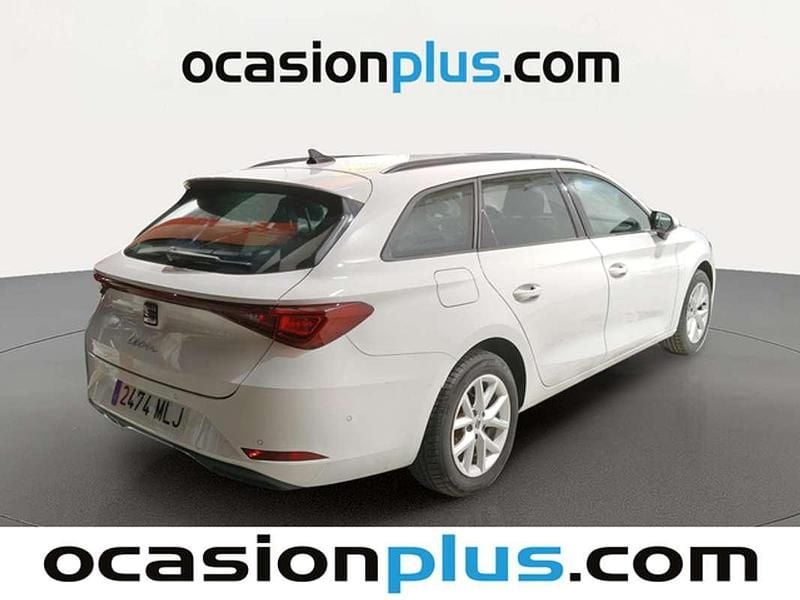 Usado Seat Leon ST Style 131 CV (96 kW) 2023 Blanco Familiar