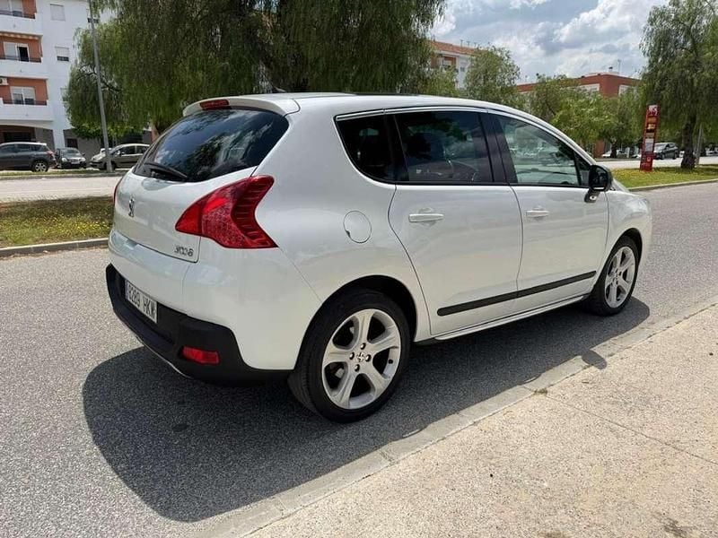 Usado Peugeot 3008 Allure 150 CV (110 kW) 2012 Blanco Monovolumen