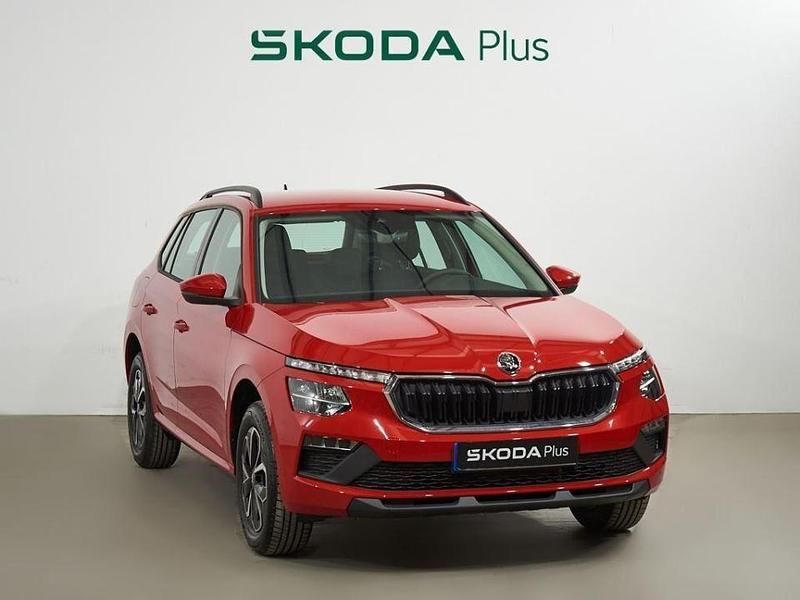 Usado Skoda Kamiq Essence 95 CV (69 kW) 2025 Rojo SUV