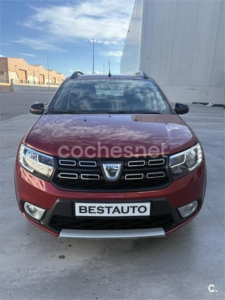 Usado Dacia Logan MCV Comfort 95 CV (69 kW) 2021 Granate Familiar