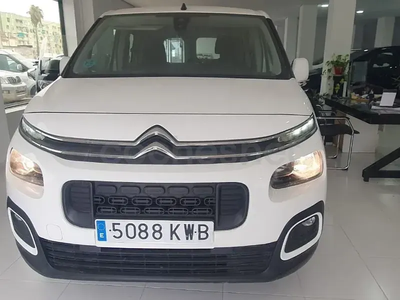 Usado Citroën Berlingo Feel 100 CV (73 kW) 2018 Blanco Monovolumen