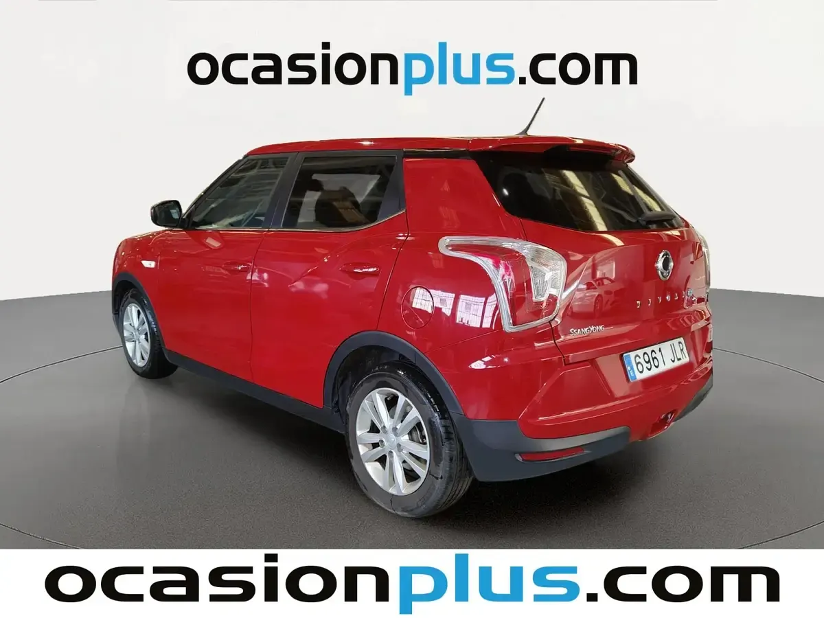 Usado SsangYong Tivoli 116 CV (85 kW) 2016 Rojo SUV