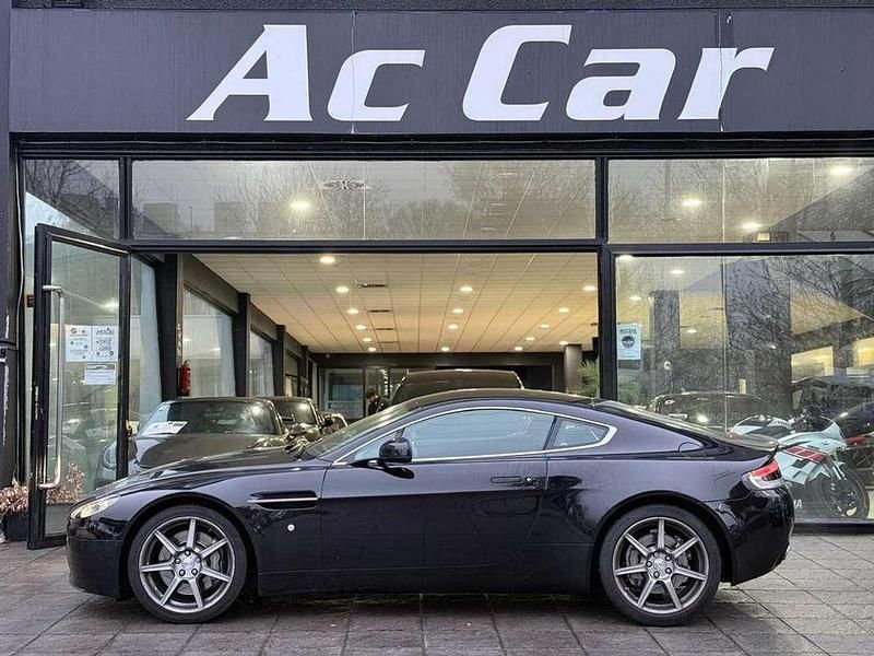 Negro Usado 2011 Aston Martin Vantage Coupe | 64.900 € (Caro) - Imagen 1/4
