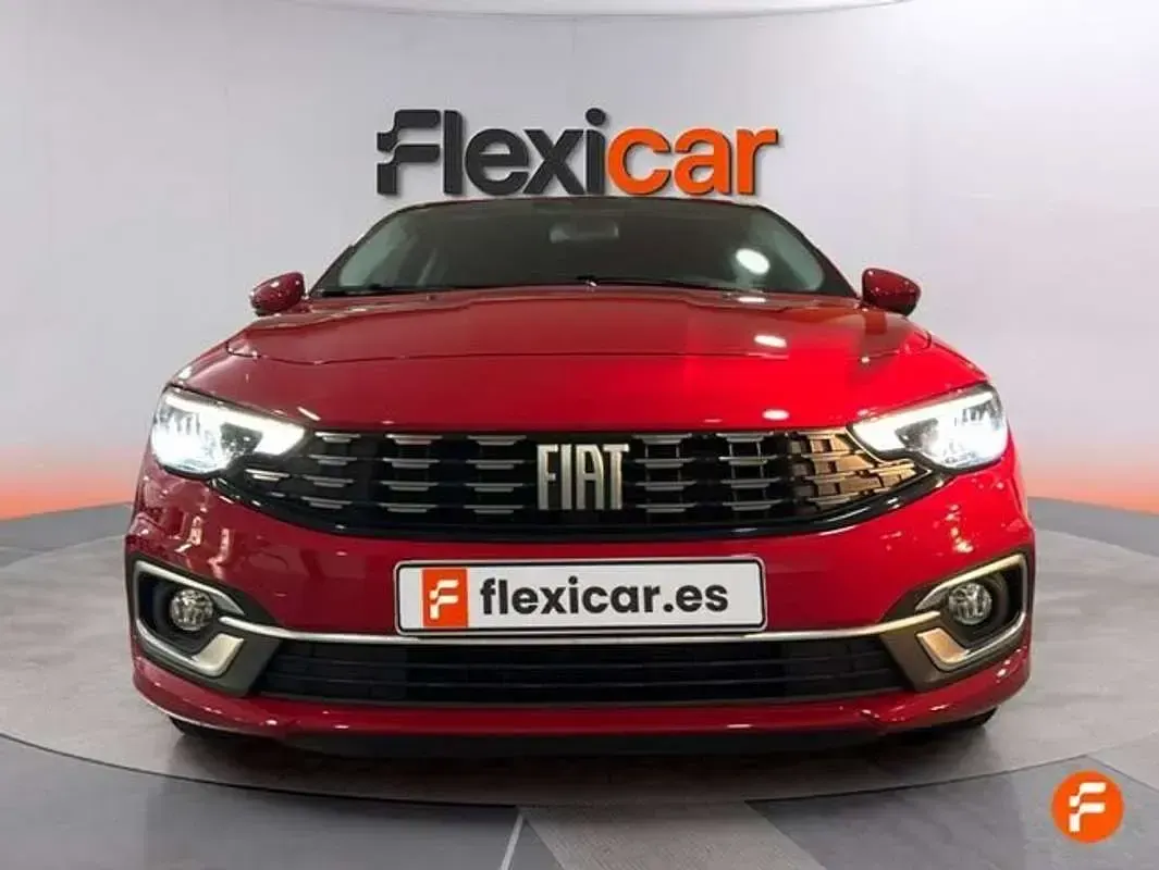 Usado Fiat Tipo Cross 101 CV (74 kW) 2021 Rojo Utilitario