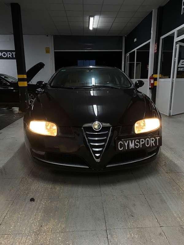 Usado Alfa Romeo GT Distinctive 150 CV (110 kW) 2006 Blanco Coupe
