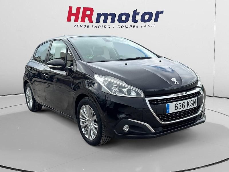 Usado Peugeot 208 Signature Sky 82 CV (60 kW) 2018 Blanco Utilitario