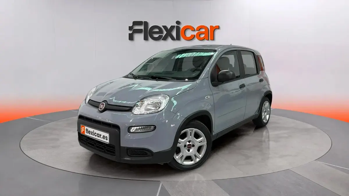 Usado Fiat Panda 71 CV (52 kW) 2023 Gris Utilitario