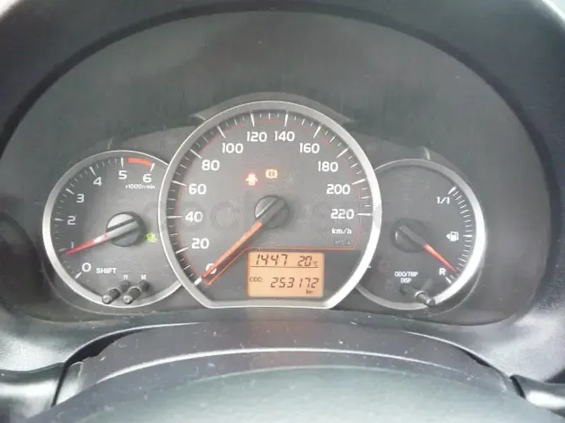 Usado Toyota Yaris Active 90 CV (66 kW) 2014 Blanco Utilitario