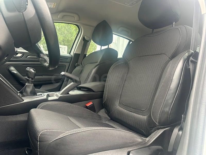 Usado Renault Mégane IV Business 95 CV (69 kW) 2020 Blanco Berlina