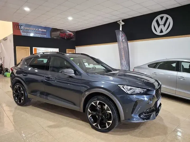 Usado Cupra Formentor 150 CV (110 kW) 2022 Gris / plata SUV