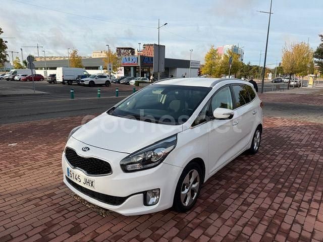 Blanco Usado 2016 Kia Carens Monovolumen | 6900 € (Super precio) - Imagen 1/4