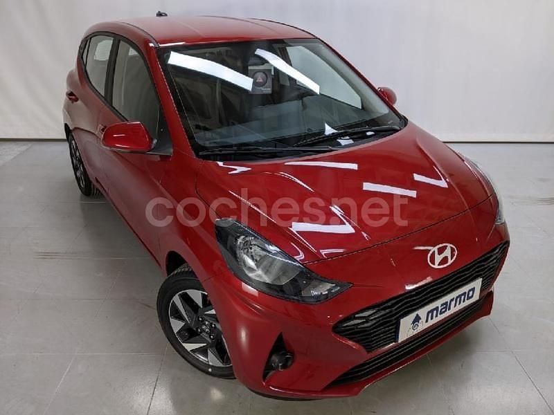 Usado Hyundai i10 63 CV (46 kW) 2024 Rojo Utilitario