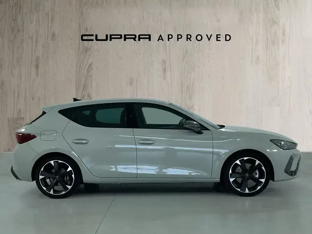 Usado Cupra Leon 204 CV (150 kW) 2025 Gris Berlina
