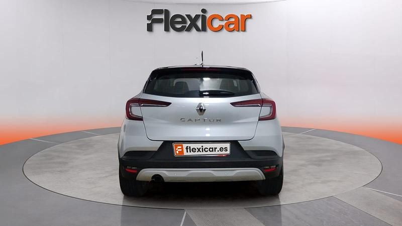 Usado Renault Captur Life 101 CV (74 kW) 2020 Gris SUV