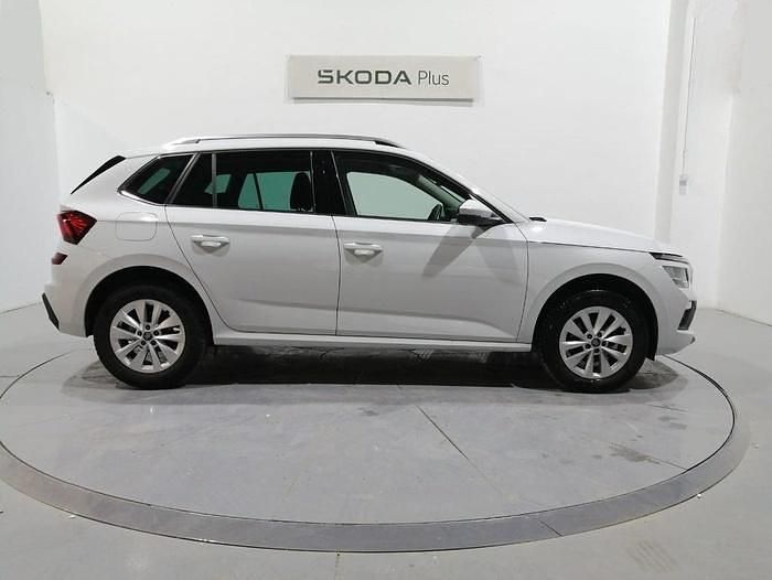 Usado Skoda Kamiq Selection 115 CV (84 kW) 2025 Blanco SUV