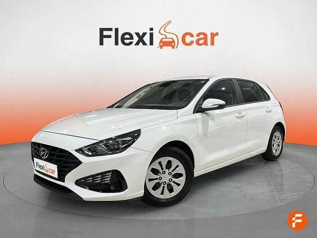 Usado Hyundai i30 120 CV (88 kW) 2022 Blanco Utilitario