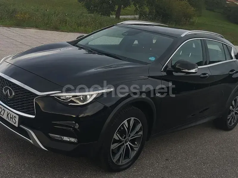 Usado Infiniti QX30 Premium 170 CV (125 kW) 2018 Negro SUV
