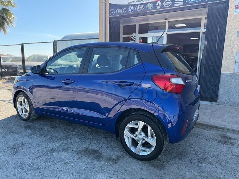 Usado Hyundai i10 67 CV (49 kW) 2022 Azul Utilitario