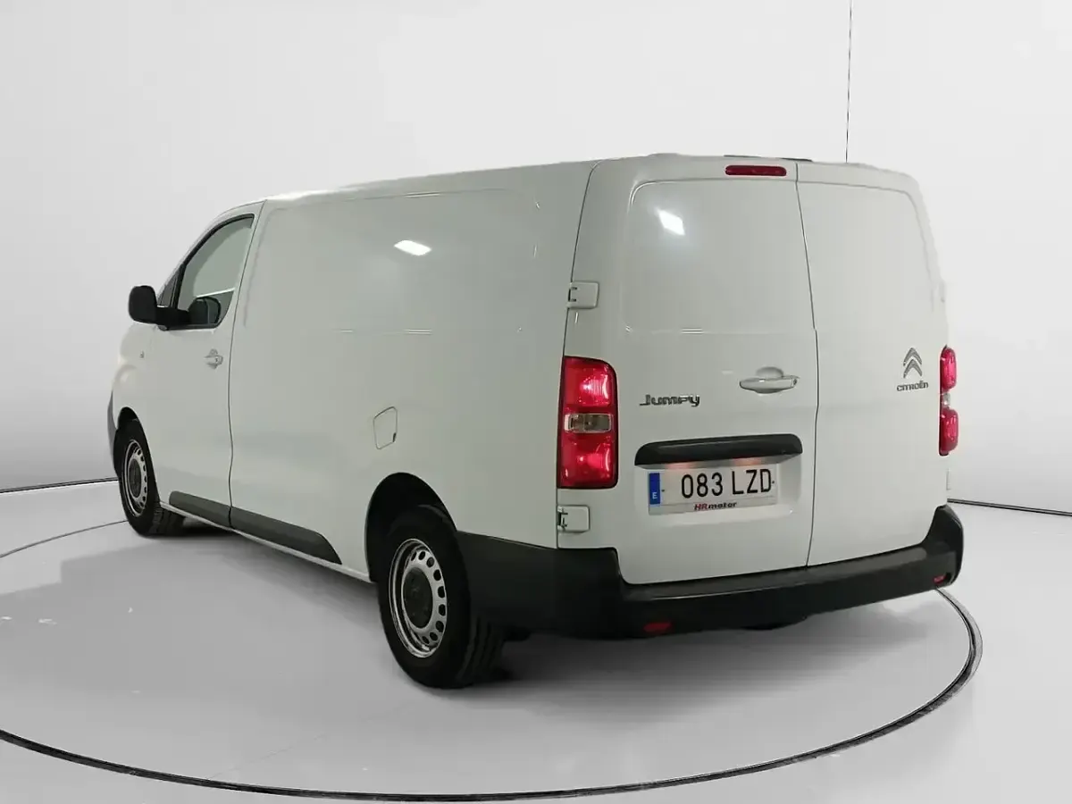 Usado Citroën Jumpy 102 CV (75 kW) 2022 Blanco Monovolumen