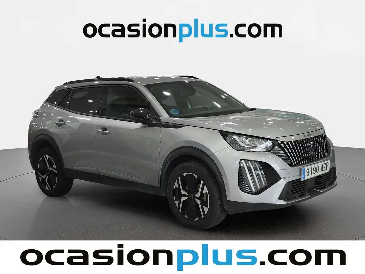 Usado Peugeot 2008 Allure 145 CV (106 kW) 2025 Gris plata SUV