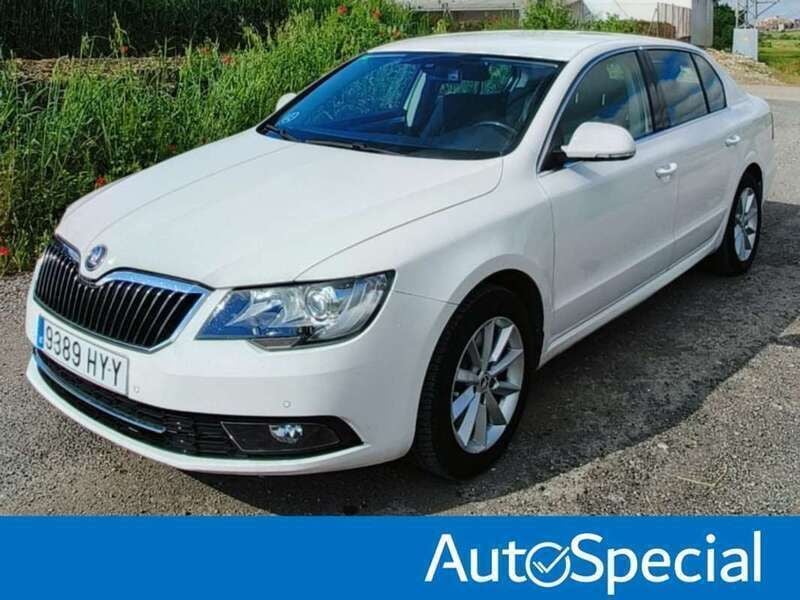 Blanco Usado 2014 Skoda Superb Active Berlina | 9790 € (Precio justo) - Imagen 1/3
