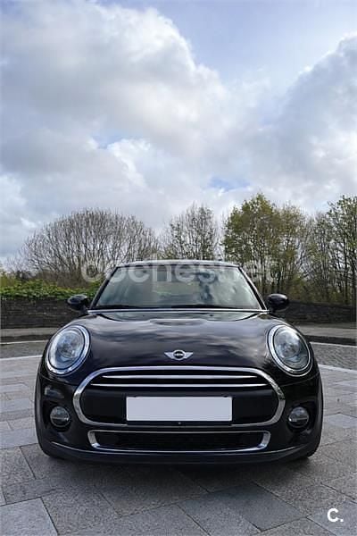 Usado Mini ONE 102 CV (75 kW) 2017 Negro Utilitario