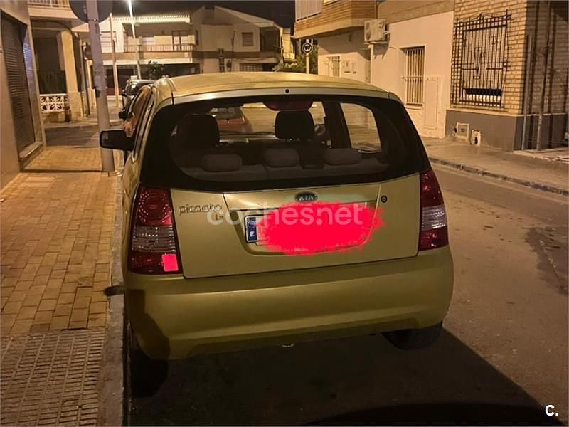 Usado Kia Picanto LX 61 CV (44 kW) 2007 Verde Utilitario