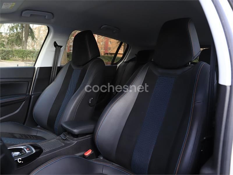 Usado Peugeot 308 130 CV (95 kW) 2019 Blanco Berlina