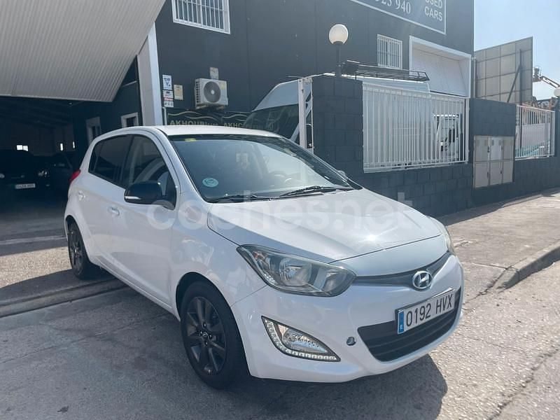 Blanco Usado 2014 Hyundai i20 Berlina | 5800 € (Buen precio) - Imagen 1/4