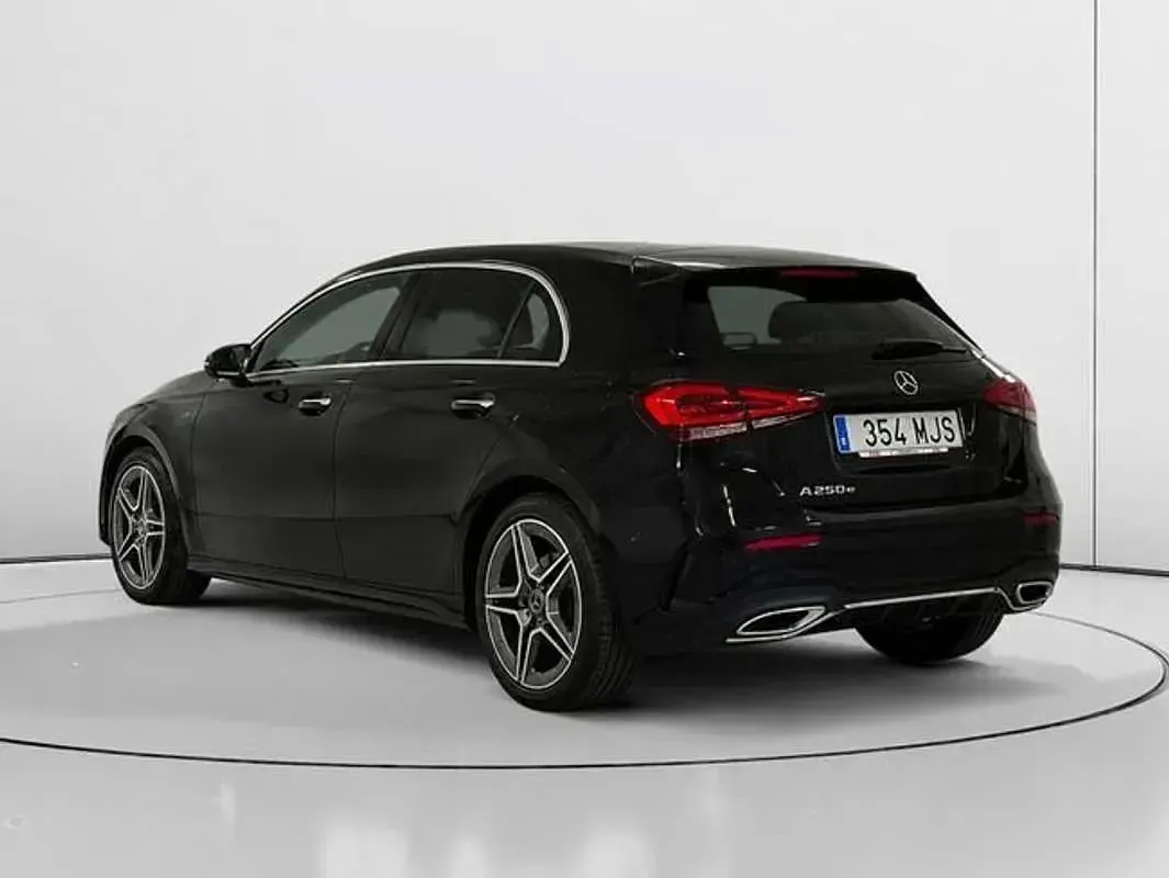 Usado Mercedes A250 Advanced 218 CV (160 kW) 2023 Negro Utilitario