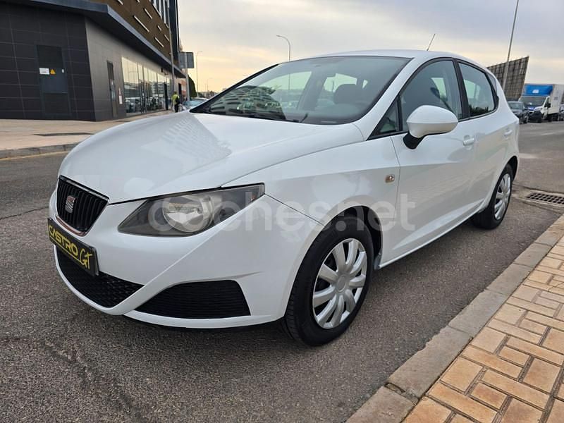 Usado Seat Ibiza Ecomotive 75 CV (55 kW) 2010 Blanco Berlina