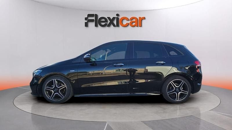 Usado Mercedes B200 150 CV (110 kW) 2022 Negro Monovolumen