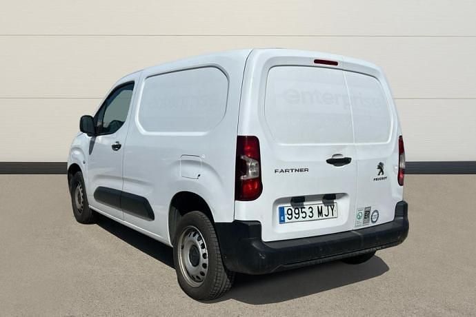 Usado Peugeot Partner 103 CV (75 kW) 2023 Blanco Monovolumen