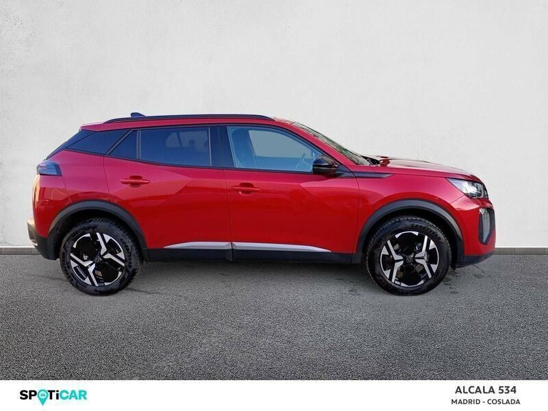 Usado Peugeot 2008 Allure 100 CV (73 kW) 2024 Rojo SUV