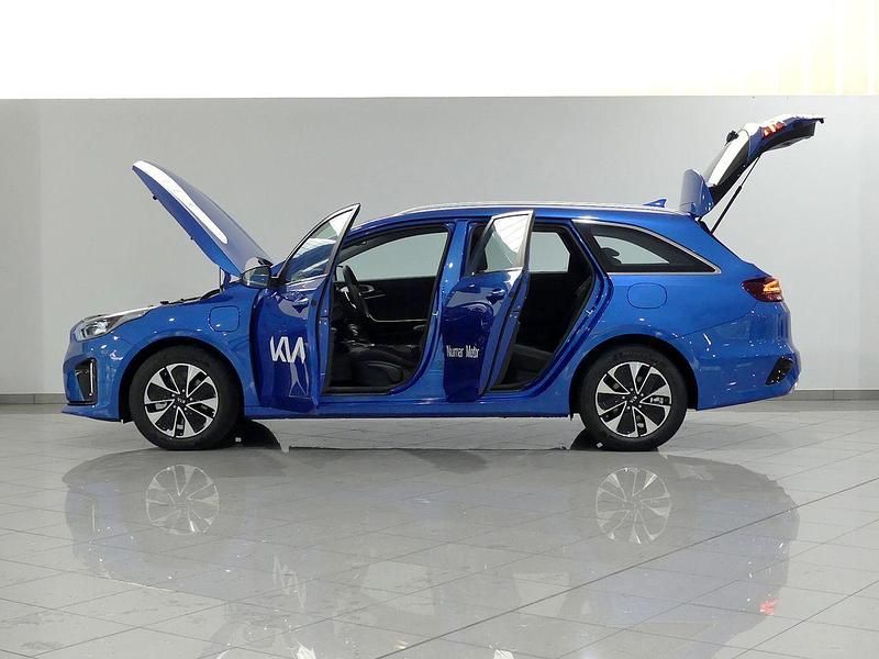 Usado Kia Ceed 141 CV (103 kW) 2022 Azul Utilitario