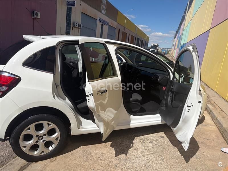 Usado Citroën C3 Feel 75 HP (55 kW) 2016 Branco Sedan