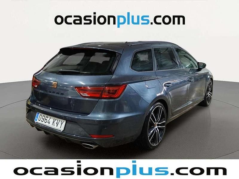 Usado Seat Leon ST CUPRA 290 CV (213 kW) 2019 Plateado Familiar