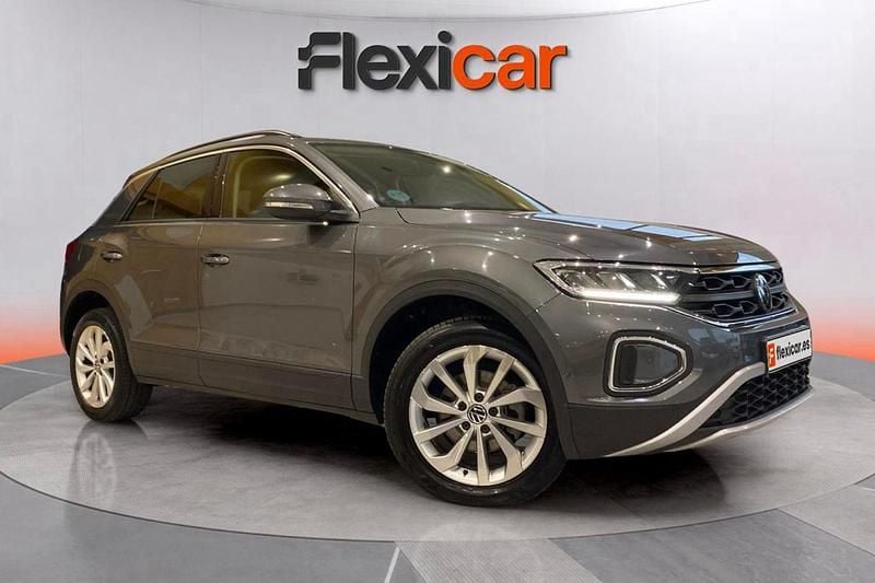 Gris Usado 2023 VW T-Roc Life SUV | 20.790 € (Buen precio) - Imagen 1/4