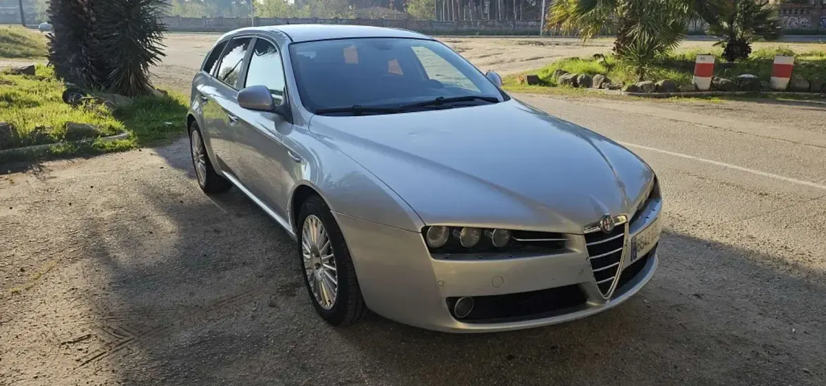 Usado Alfa Romeo 159 Ti 209 CV (153 kW) 2007 Gris Familiar