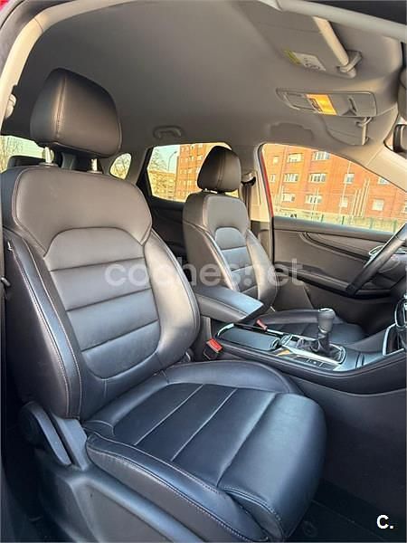 Usado MG HS Comfort 162 CV (119 kW) 2023 Rojo SUV