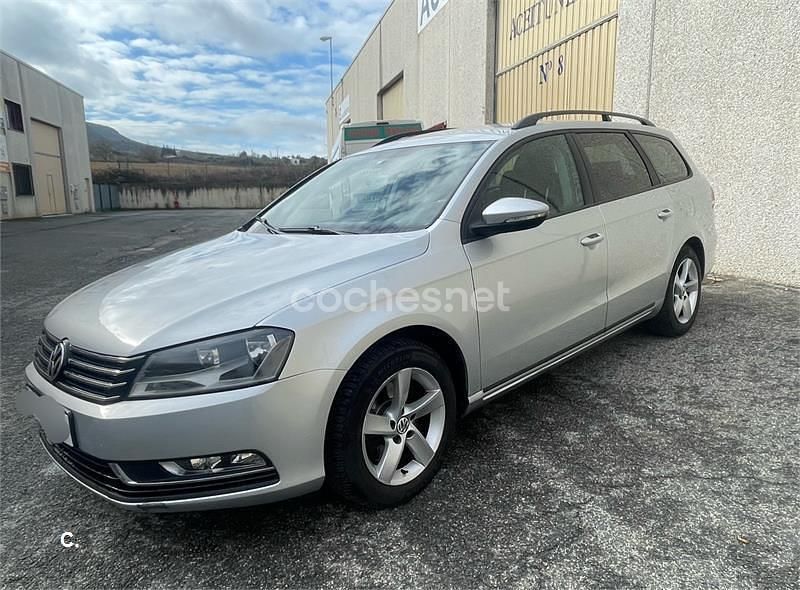 Usado VW Passat Edition 122 CV (89 kW) 2011 Gris / plata Familiar