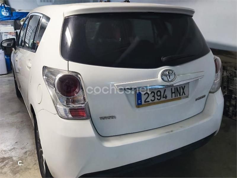 Usado Toyota Verso Advance 124 CV (91 kW) 2013 Blanco Monovolumen