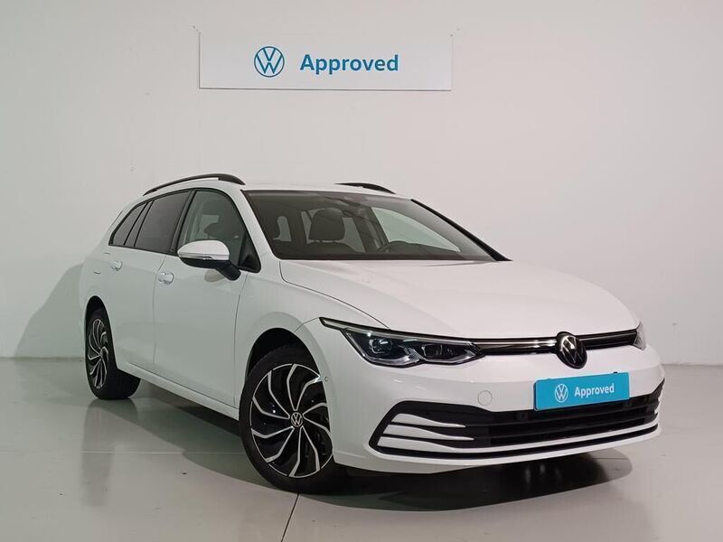 Blanco Usado 2024 VW Golf VIII Life Familiar | 32.900 € - Imagen 1/4